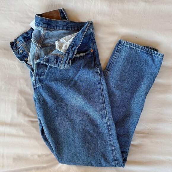 501 Original Fit Women's Jean - Picture 9 of 15